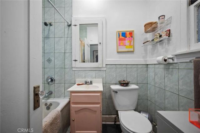 144 S Avenue 57, Los Angeles, CA 90042