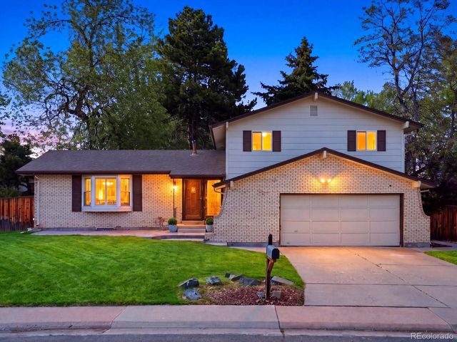 8923 W Warren Drive, Lakewood, CO 80227