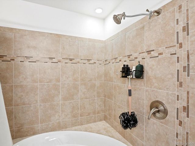 8923 W Warren Drive, Lakewood, CO 80227