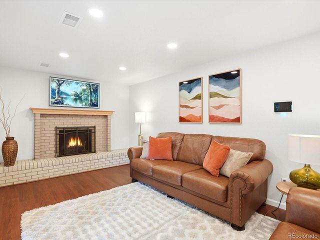 8923 W Warren Drive, Lakewood, CO 80227