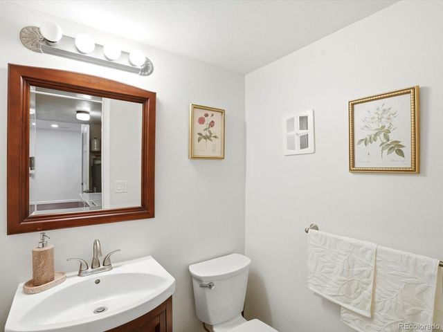 8923 W Warren Drive, Lakewood, CO 80227