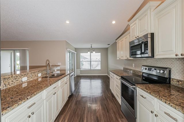 7519 FLORAL CIRCLE E, Lakeland, FL 33810