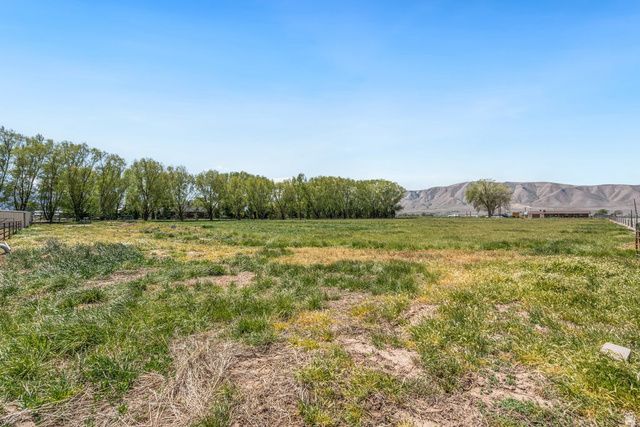3847 W 6800 ST, Benjamin, UT 84660