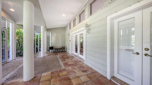 4935 RIVERWOOD AVENUE, Sarasota, FL 34231