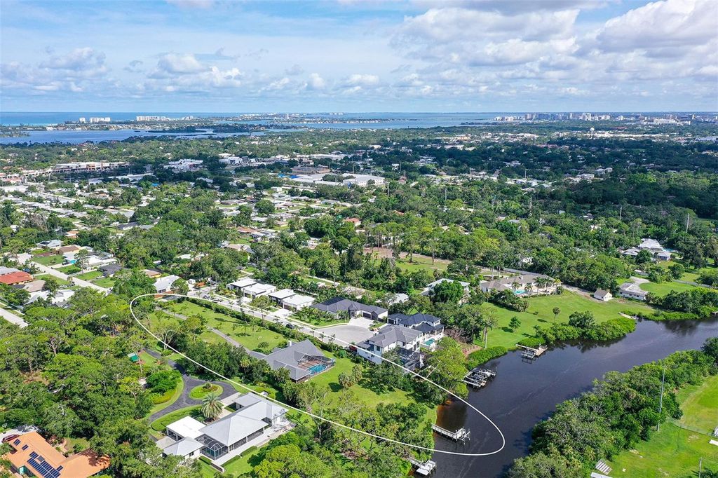 4935 RIVERWOOD AVENUE, Sarasota, FL 34231