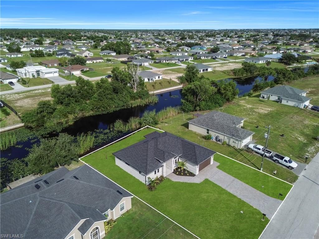 Image 38 of property listing at 3215 NW 5th AVE, Cape Coral, FL 33993