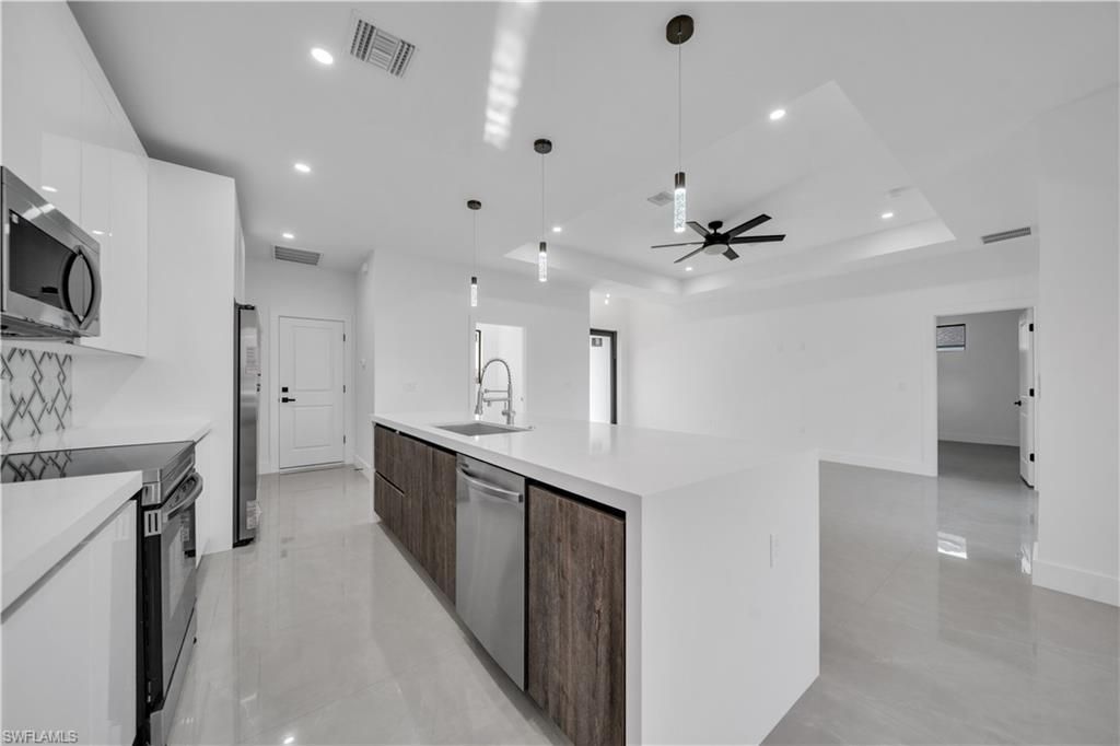 Image 6 of property listing at 3215 NW 5th AVE, Cape Coral, FL 33993