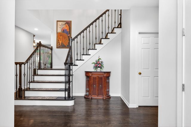 307 Laurel Cir, Crossville, TN 38555