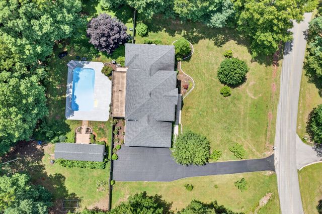 307 Laurel Cir, Crossville, TN 38555