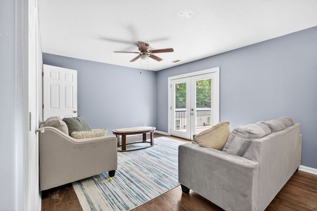 307 Laurel Cir, Crossville, TN 38555