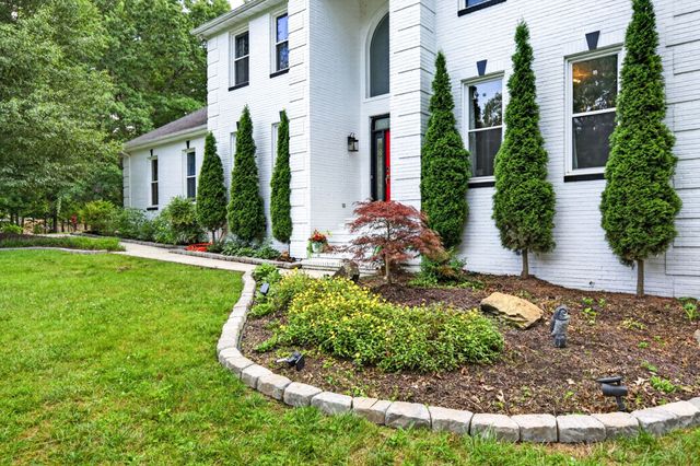 307 Laurel Cir, Crossville, TN 38555