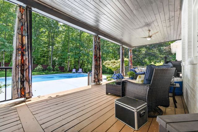 307 Laurel Cir, Crossville, TN 38555