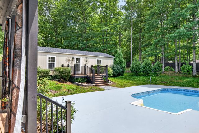 307 Laurel Cir, Crossville, TN 38555