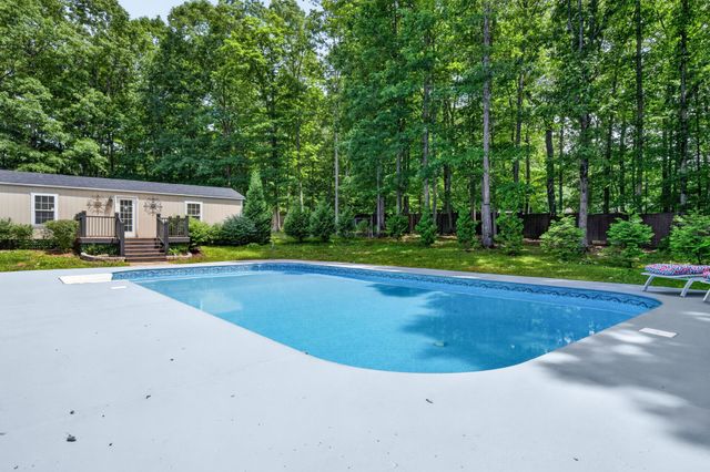 307 Laurel Cir, Crossville, TN 38555