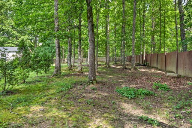 307 Laurel Cir, Crossville, TN 38555