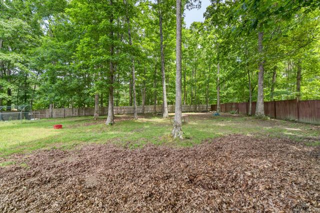 307 Laurel Cir, Crossville, TN 38555