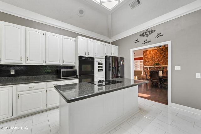 74617 N Diamondhead Drive, Diamondhead, MS 39525