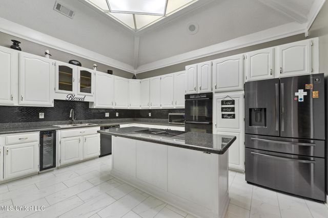 74617 N Diamondhead Drive, Diamondhead, MS 39525