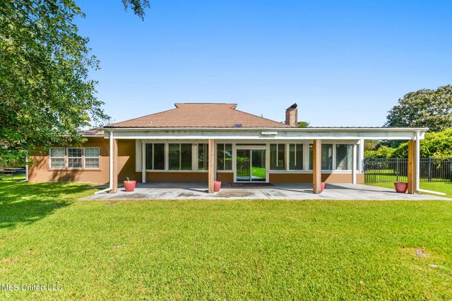 74617 N Diamondhead Drive, Diamondhead, MS 39525