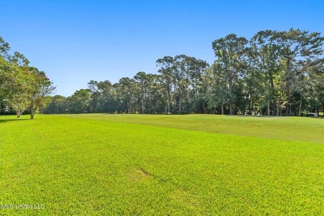 74617 N Diamondhead Drive, Diamondhead, MS 39525