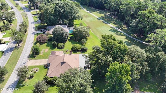 74617 N Diamondhead Drive, Diamondhead, MS 39525