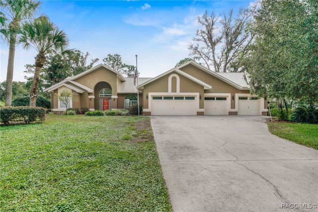 7802 W Golf Club Street, Crystal River, FL 34429