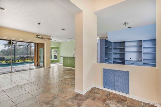 7802 W Golf Club Street, Crystal River, FL 34429