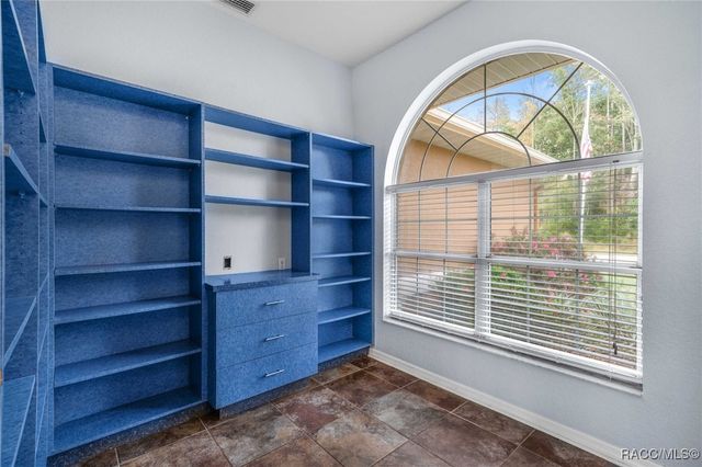 7802 W Golf Club Street, Crystal River, FL 34429