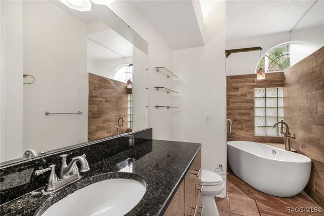 7802 W Golf Club Street, Crystal River, FL 34429