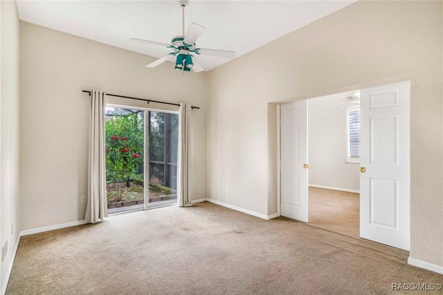 7802 W Golf Club Street, Crystal River, FL 34429