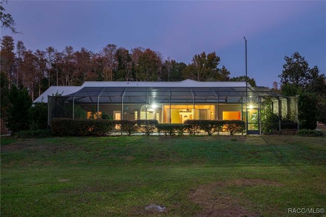 7802 W Golf Club Street, Crystal River, FL 34429