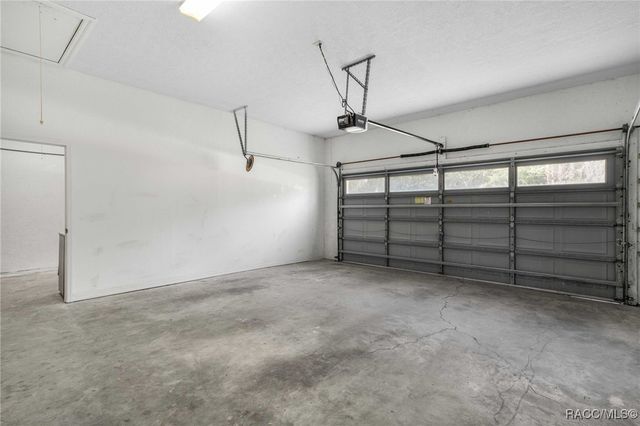 7802 W Golf Club Street, Crystal River, FL 34429