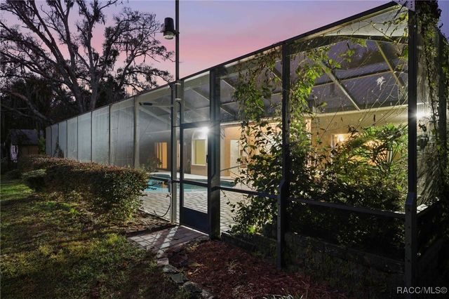 7802 W Golf Club Street, Crystal River, FL 34429