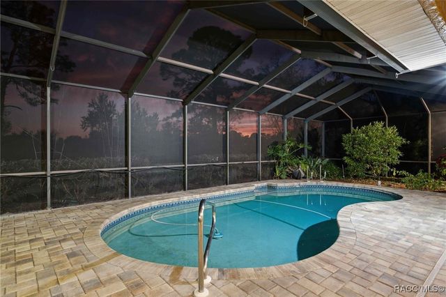 7802 W Golf Club Street, Crystal River, FL 34429