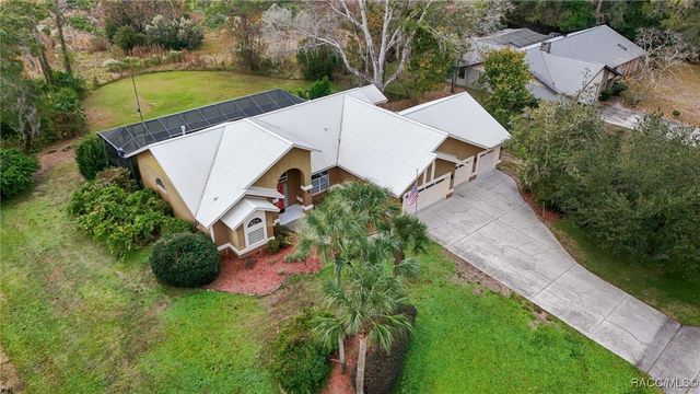 7802 W Golf Club Street, Crystal River, FL 34429