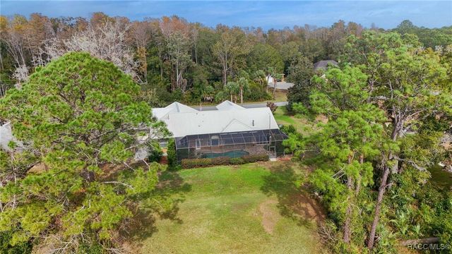 7802 W Golf Club Street, Crystal River, FL 34429