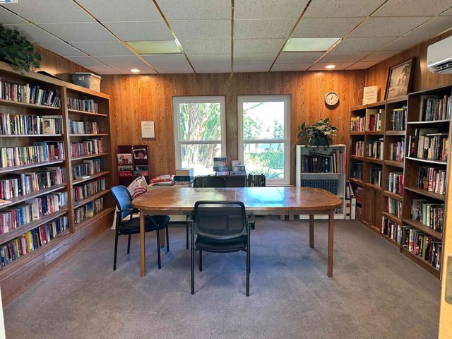 328 Waikiki Cir, Union City, CA 94587