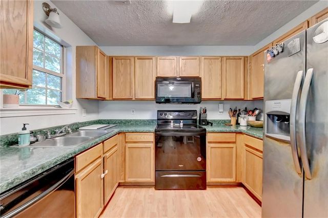 16 River Oak Court, Dawsonville, GA 30534