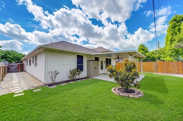 8723 Cypressbrook Drive, Houston, TX 77095