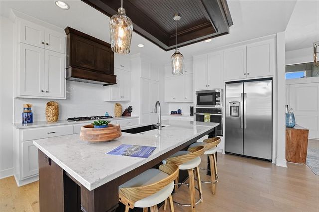 13405 W 177th Street, Overland Park, KS 66013