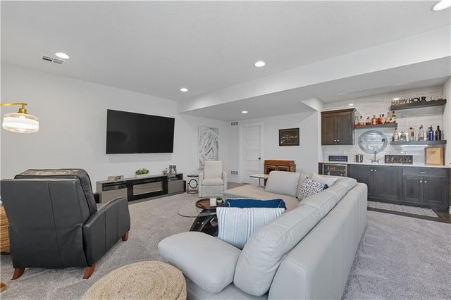 13405 W 177th Street, Overland Park, KS 66013