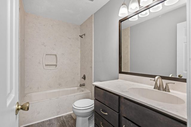 106 4th Avenue, Shalimar, FL 32579