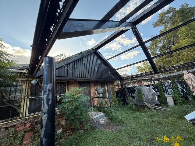 3015 Wentworth Street, Houston, TX 77004