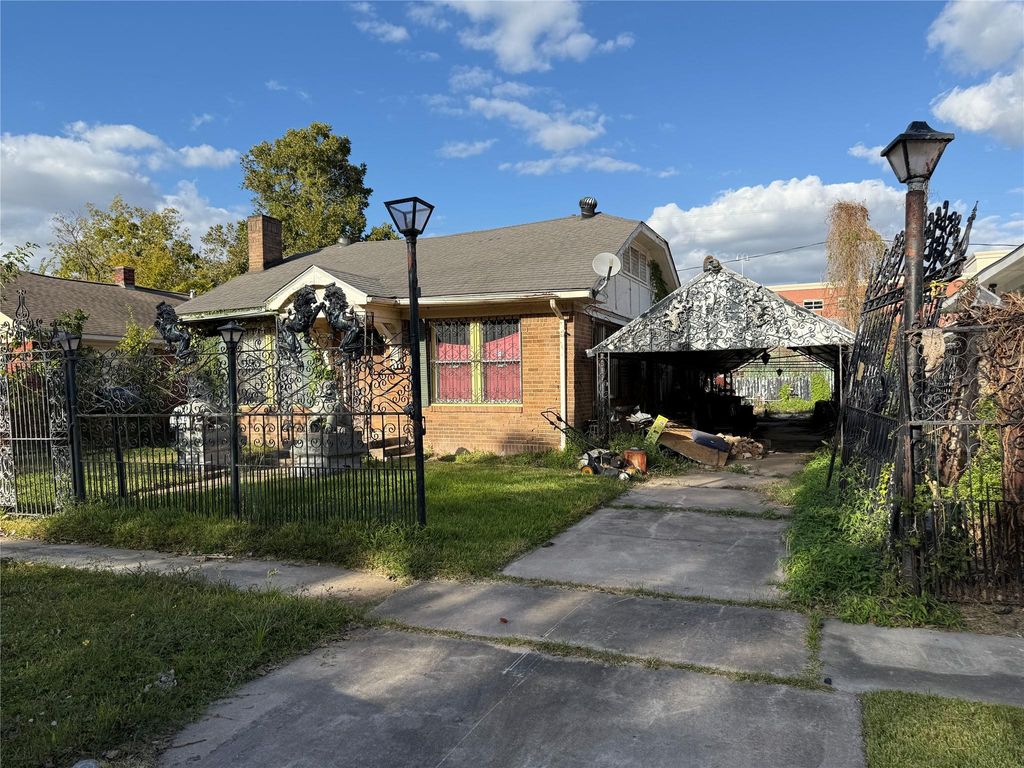 3015 Wentworth Street, Houston, TX 77004