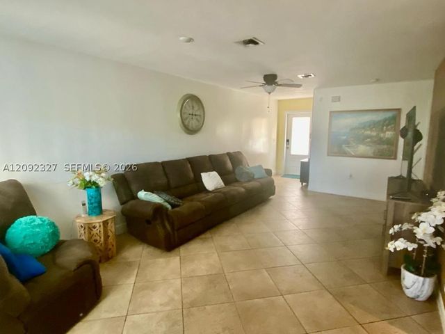 4046 Eastridge Dr, Deerfield Beach, FL 33064