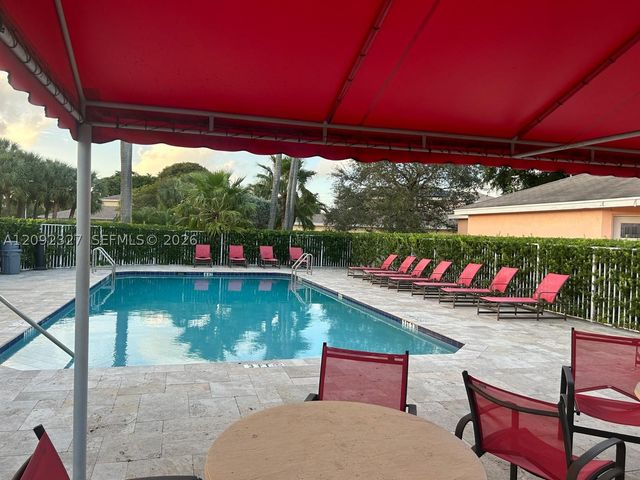 4046 Eastridge Dr, Deerfield Beach, FL 33064