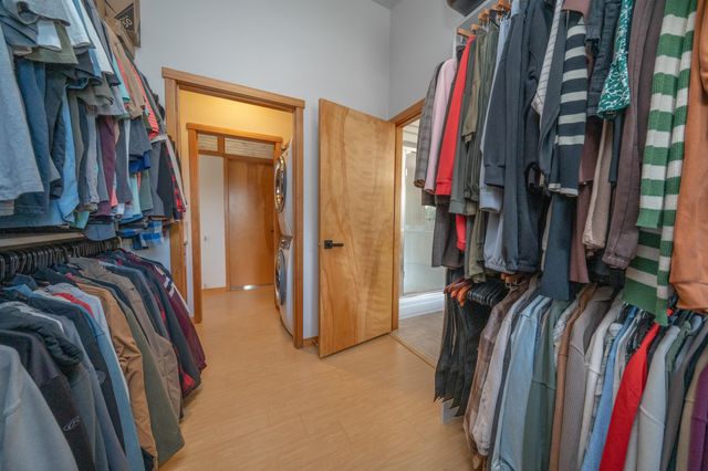 1616 E Whispering Springs Ln, Colbert, WA 99005
