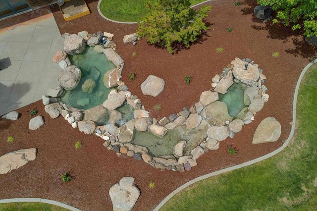 1616 E Whispering Springs Ln, Colbert, WA 99005