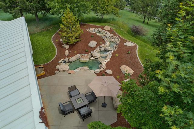1616 E Whispering Springs Ln, Colbert, WA 99005
