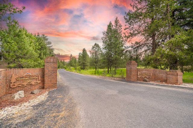 1616 E Whispering Springs Ln, Colbert, WA 99005